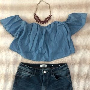 Guess Women’s Off the Shoulder top